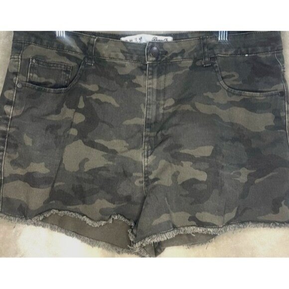 Camoflage Khaki Denim High-Waisted Distressed Frayed Hem Cut Off Shorts Size 12 - Picture 6 of 12